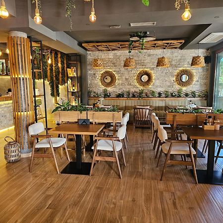 Lacasa Apartments & Restaurant Ούλτσιν Εξωτερικό φωτογραφία
